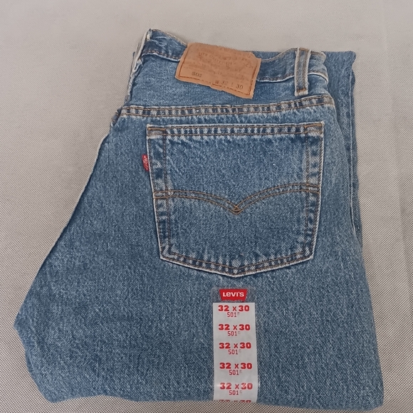 1990's Levi's 501 Blue Jeans 32x30 Light Wash Straight Leg New W/ Tags USA Made